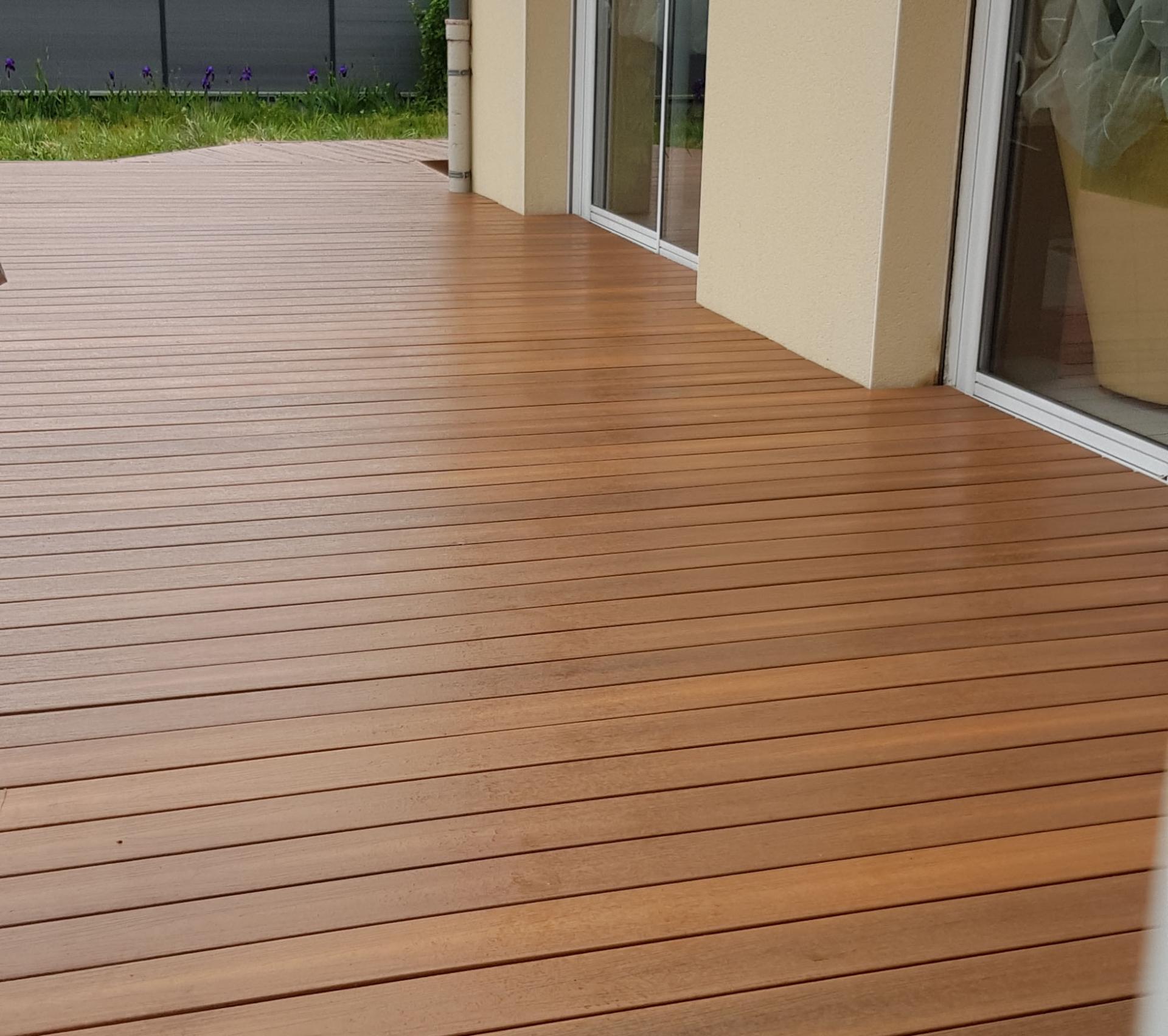 Terrasse en lames composites